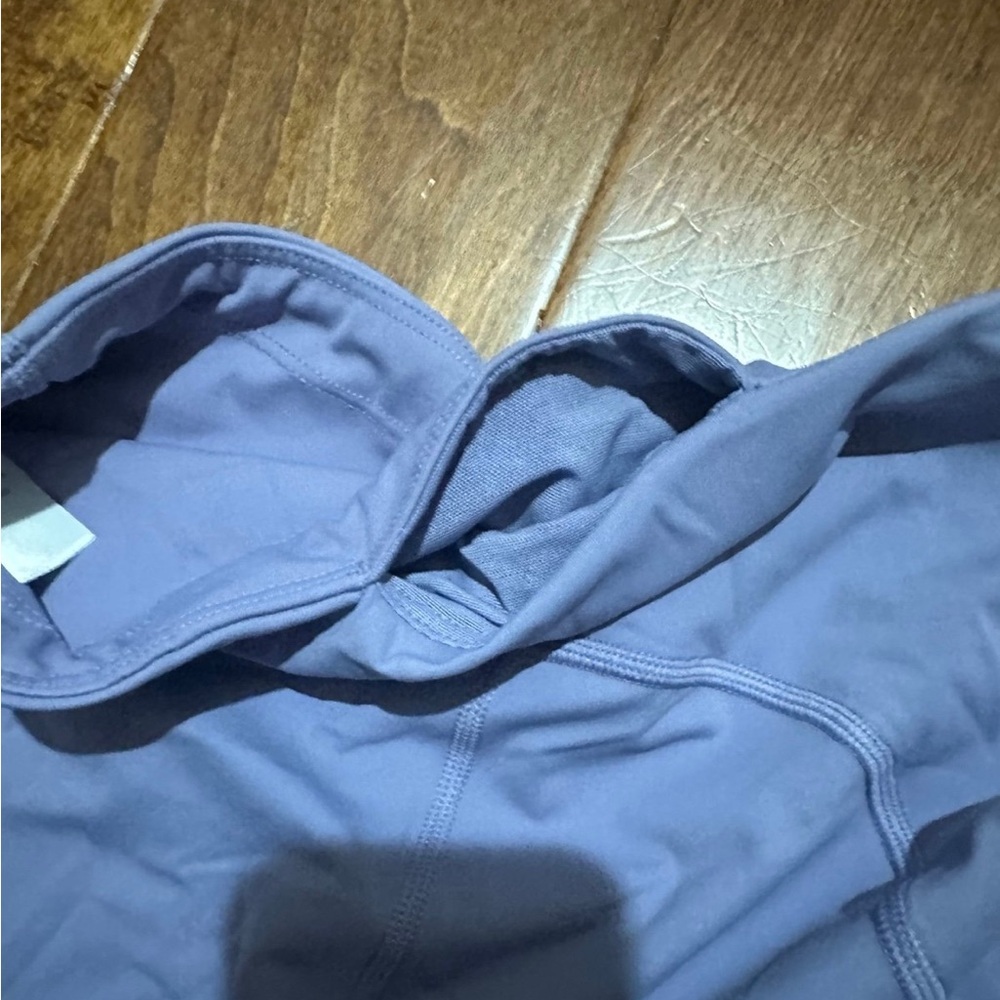 Athleta ultimate stash capri - Picture 8 of 8